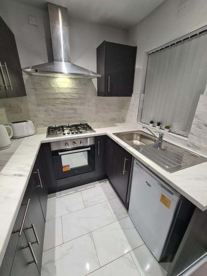 Whole House - 4 Bedrooms - Parking - Sleeps 8 Бирмингем Экстерьер фото