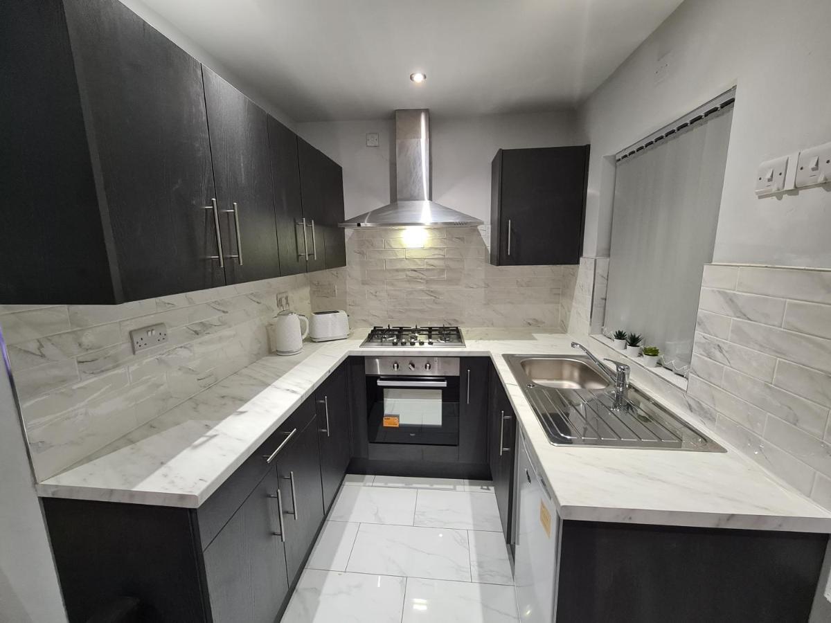 Whole House - 4 Bedrooms - Parking - Sleeps 8 Бирмингем Экстерьер фото