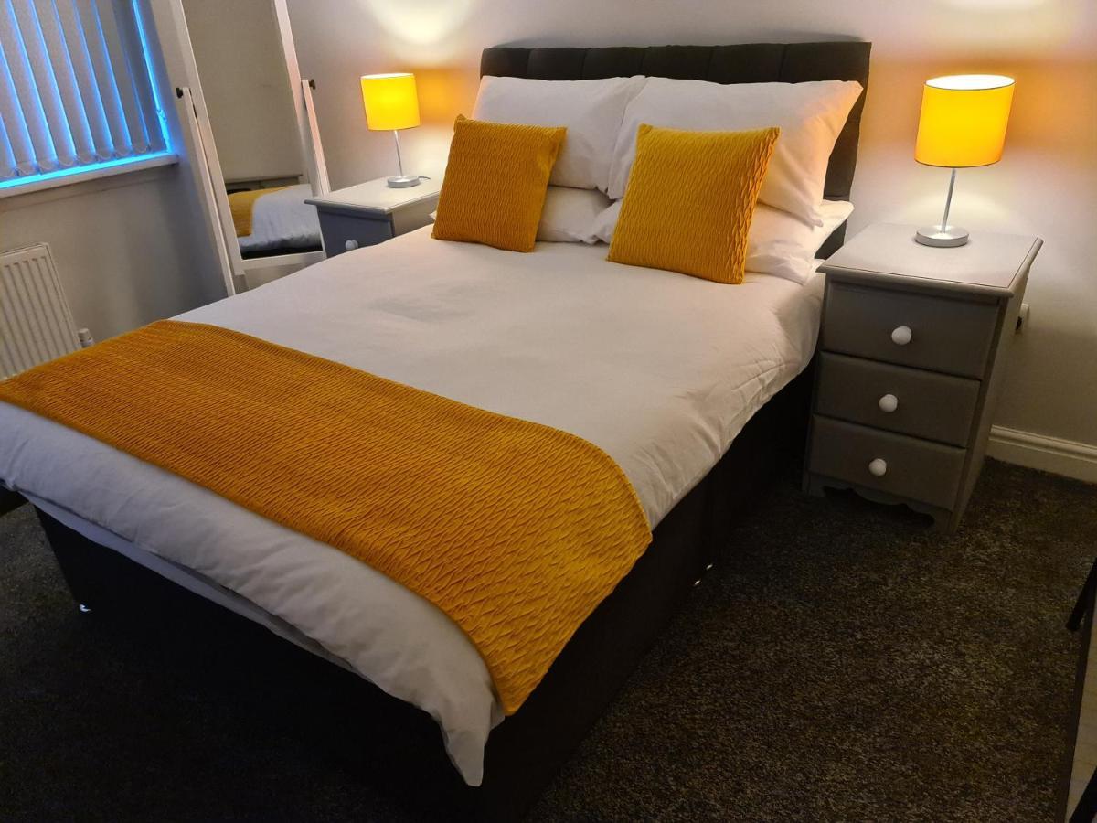 Whole House - 4 Bedrooms - Parking - Sleeps 8 Бирмингем Экстерьер фото