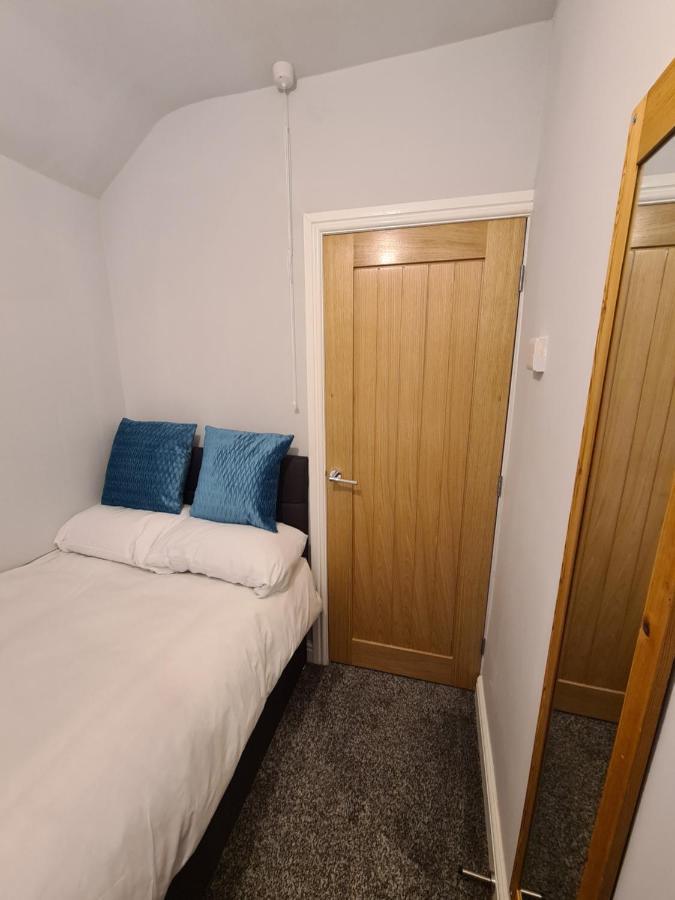 Whole House - 4 Bedrooms - Parking - Sleeps 8 Бирмингем Экстерьер фото