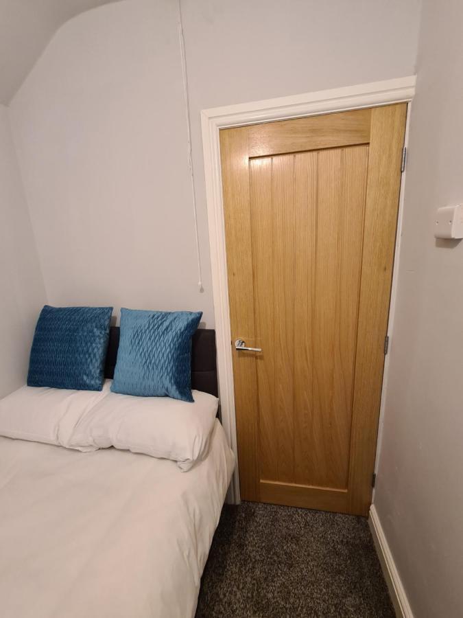 Whole House - 4 Bedrooms - Parking - Sleeps 8 Бирмингем Экстерьер фото